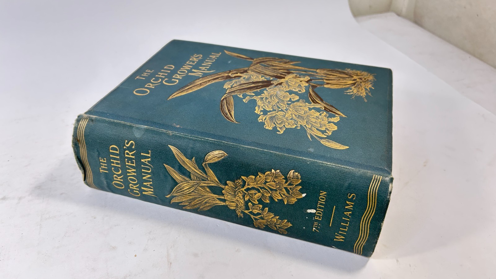 The Orchid-Grower's Manual, Containing Descriptions of the Best Species