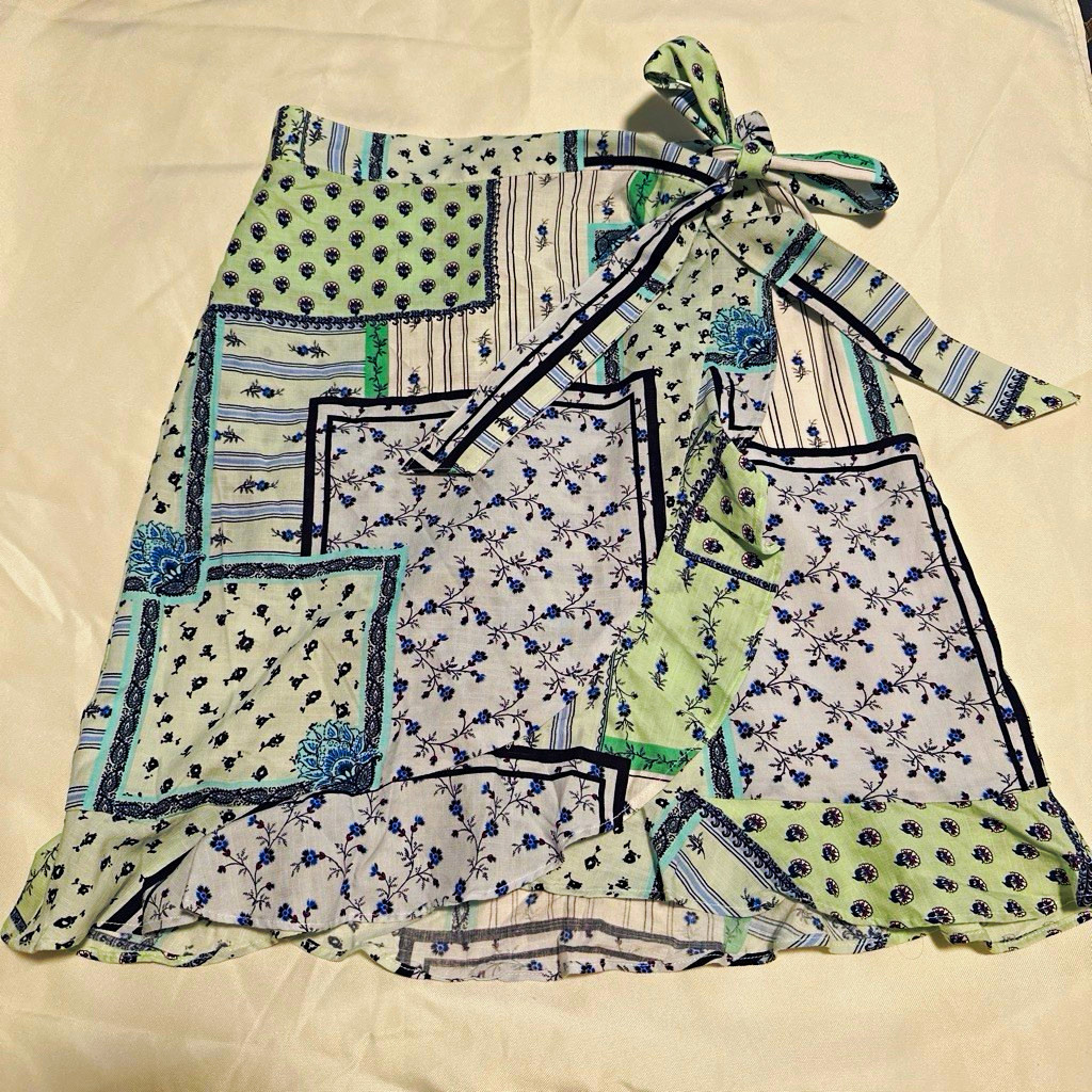 LOFT Petites XS Wrap Skirt Floral Multicolor Tie Waist Zip Lined Cotton LOFT Petites XS Wrap Skirt Floral Multicolor Tie Waist Zip Lined Cotton