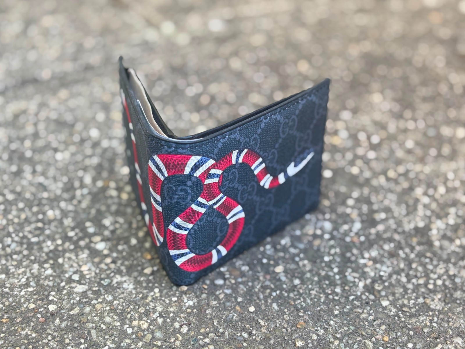 Gucci GG Supreme Kingsnake Black Men\'s Bi-Fold Wallet