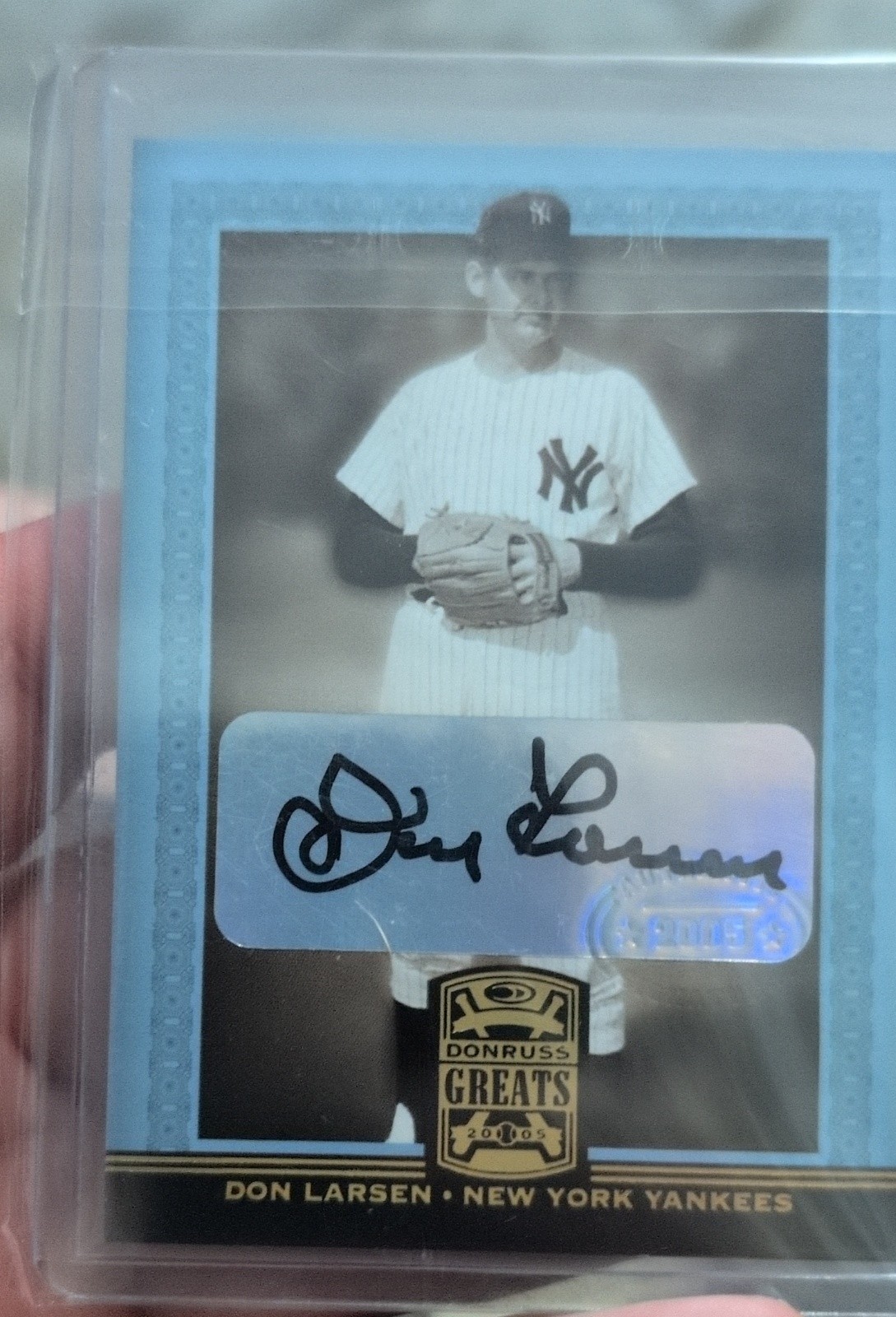 2005 Donruss Greats - Don Larsen #18 Gold Holofoil Signatures (AU) 2005 Donruss Greats - Don Larsen #18 Gold Holofoil Signatures (AU)