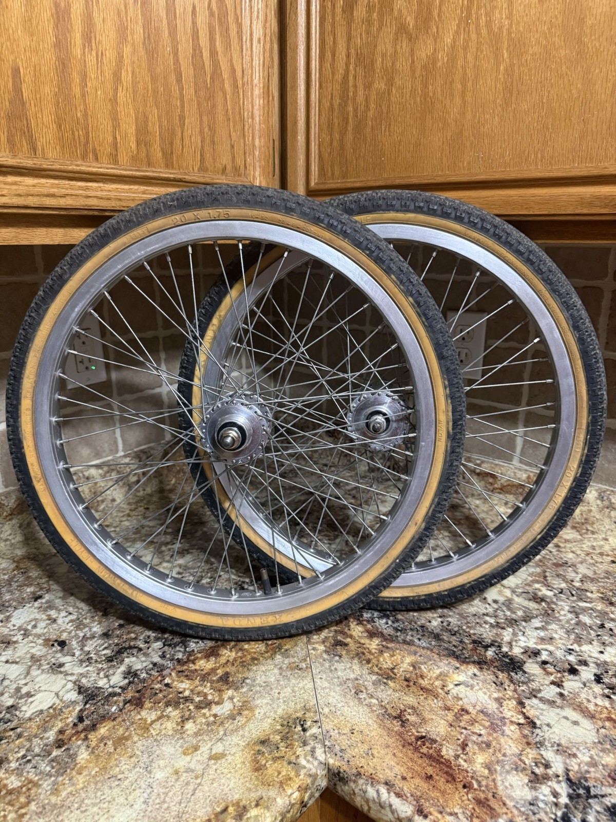 Araya 7X 48\'s laced to high flange Suzue Sealed Hubs Old school GT Dyno Hutch Araya 7X 48\'s laced to high flange Suzue Sealed Hubs Old school GT Dyno Hutch