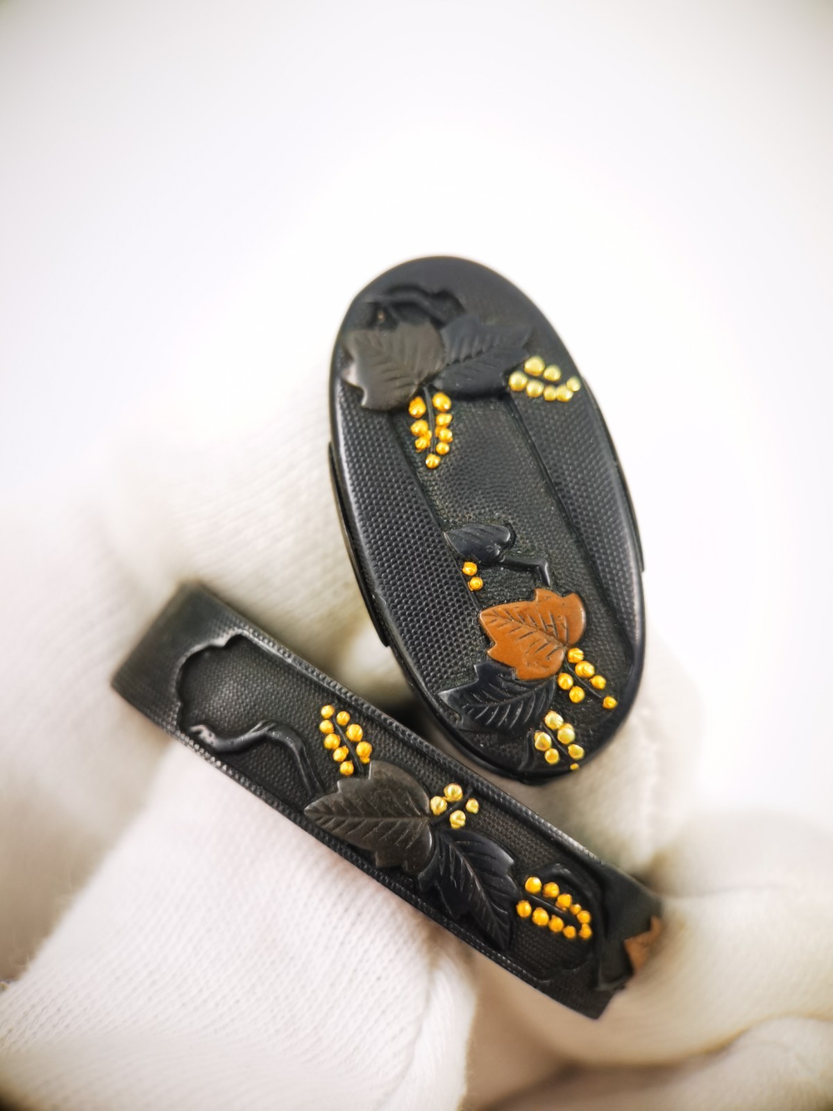 Japanese Type Grape motif Fuchi & Kashira for wakzaishi Edo Period Antique B191 Japanese Type Grape motif Fuchi & Kashira for wakzaishi Edo Period Antique B191