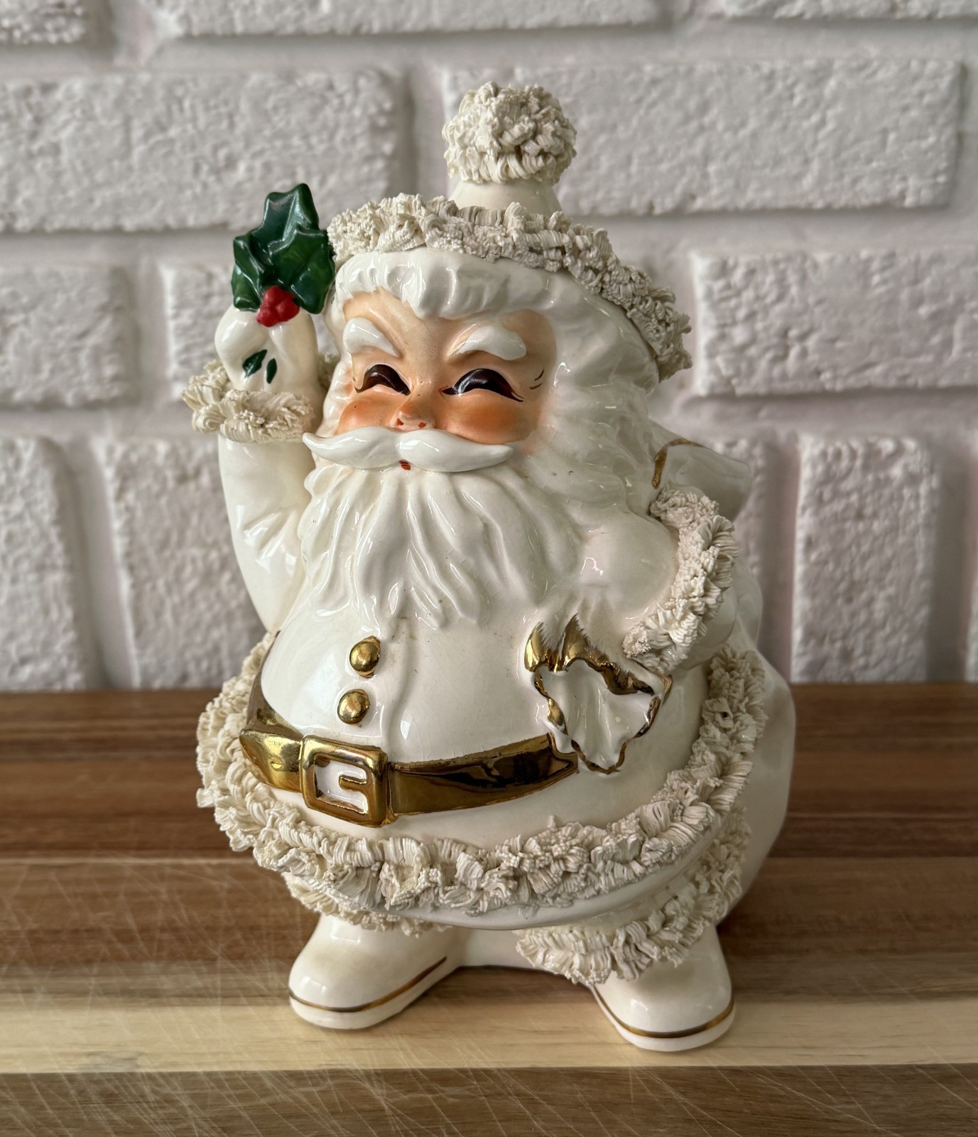 Vintage 1950's Napco LG White & Gold Santa Spaghetti Trim Christmas Planter Vase