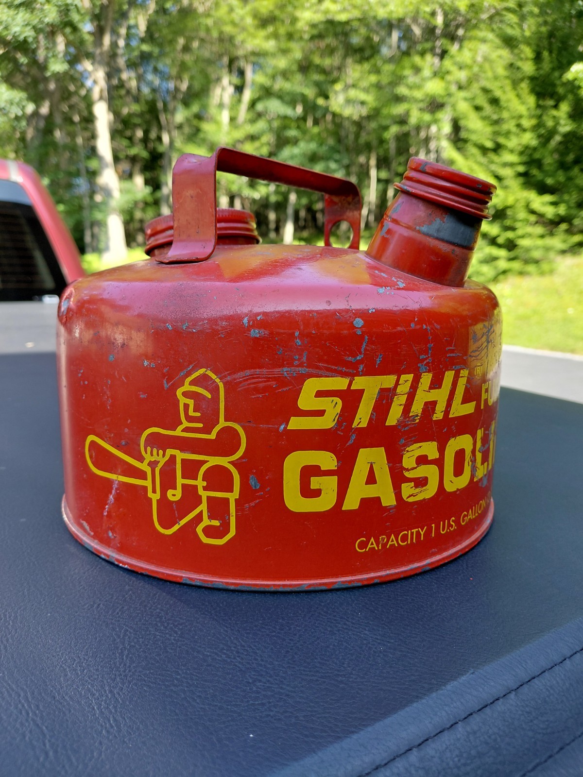 Vintage STIHL Chainsaw Gas Fuel Can Metal ~ RARE Garage/Man cave/Bar Collectable Vintage STIHL Chainsaw Gas Fuel Can Metal ~ RARE Garage/Man cave/Bar Collectable