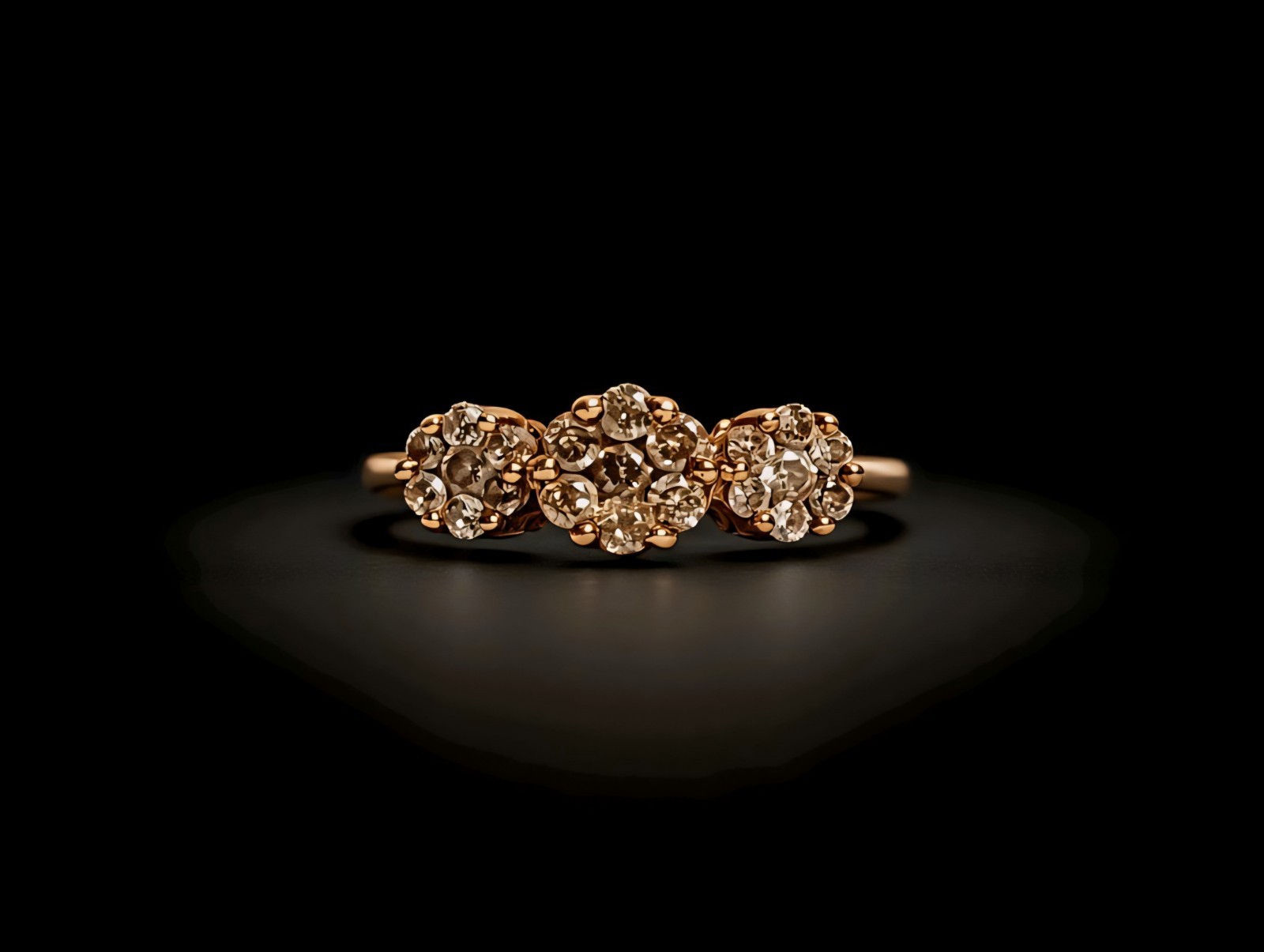 Vintage 10K Yellow Gold Round Cut Natural Diamond Cluster Flower Ring Size 6.5
