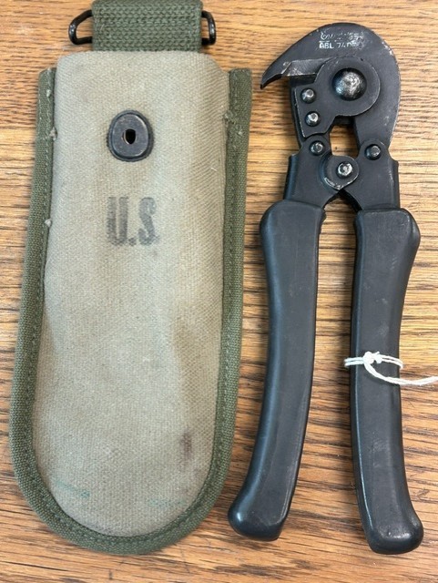 PostWar US M1938 WIRE CUTTERS-DATED 1954 w/ 1944 Pouch Nice condition