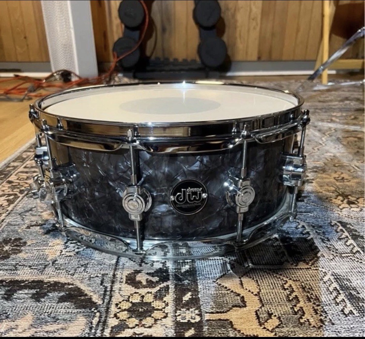 DW Performance Series Snare Drum - 5.5 x 14 inch - BlackDiamond FinishPly DW Performance Series Snare Drum - 5.5 x 14 inch - BlackDiamond FinishPly