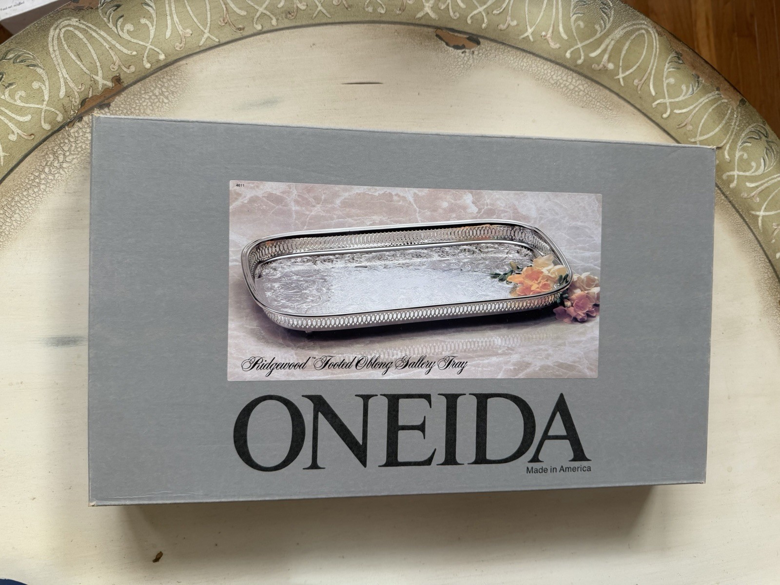 Vintage ONEIDA Ridgewood Silverplate Gallery Serving Tray Oblong 11.5\