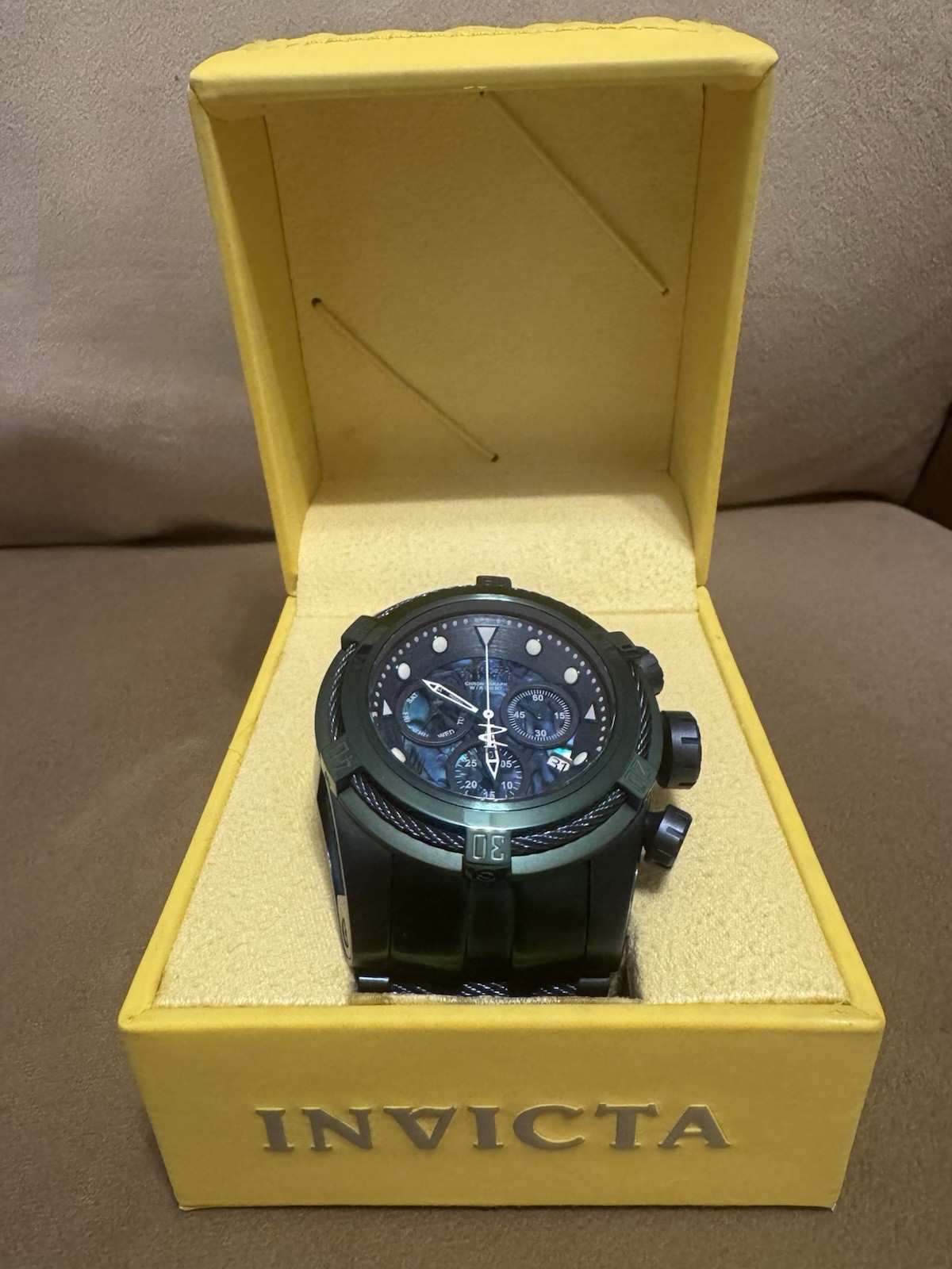 Invicta Men\'s Zeus Bolt Green Chronograph Watch Rare