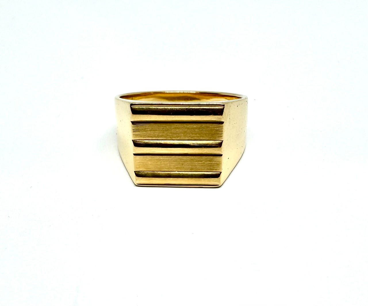 Vintage Piaget 18 k Yellow gold Mens  Signet Ring 14.2 g Size 9.5