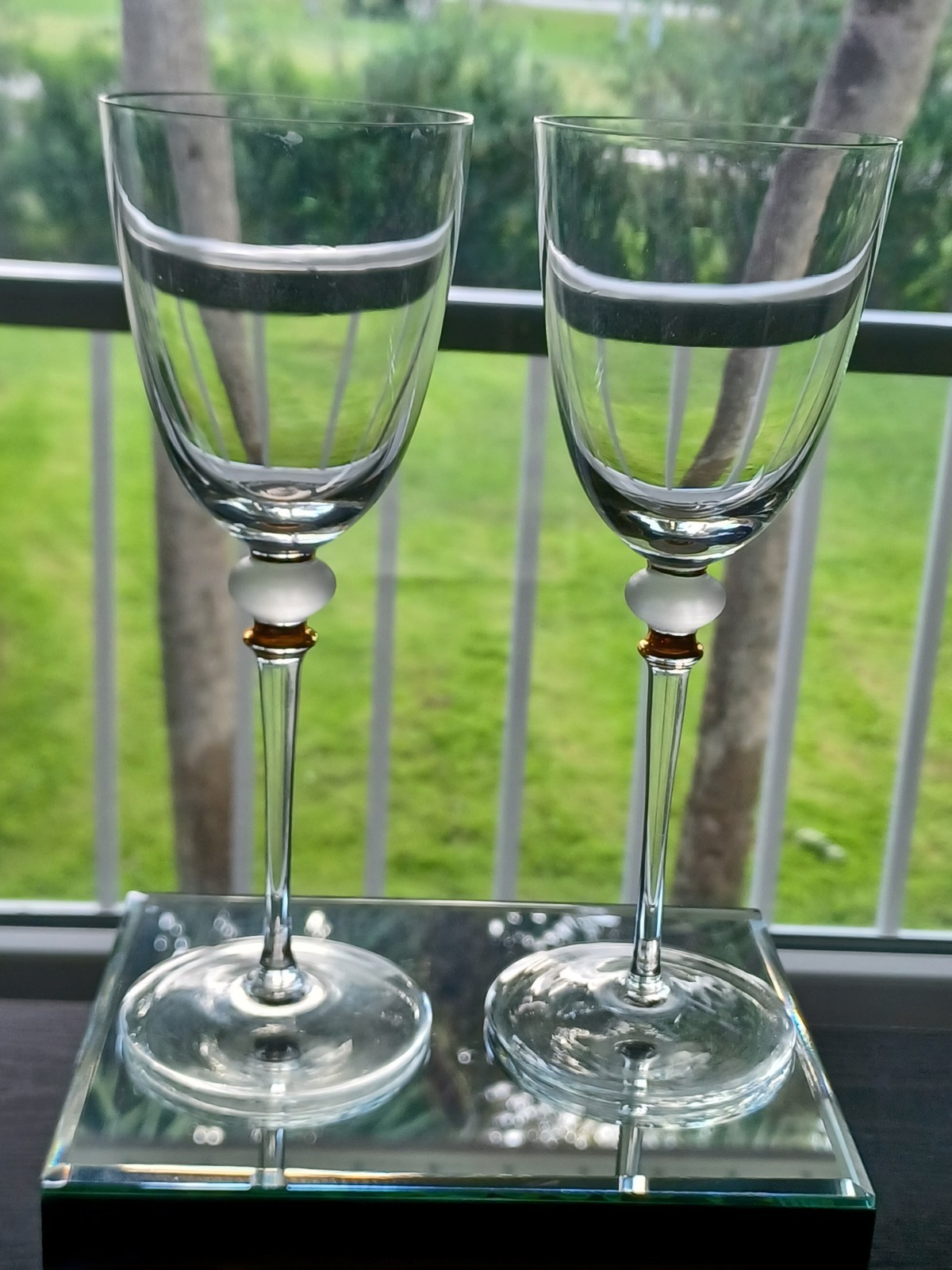 Rare Set of (2) Wine Glasses 8 1/4\ Rare Set of (2) Wine Glasses 8 1/4\