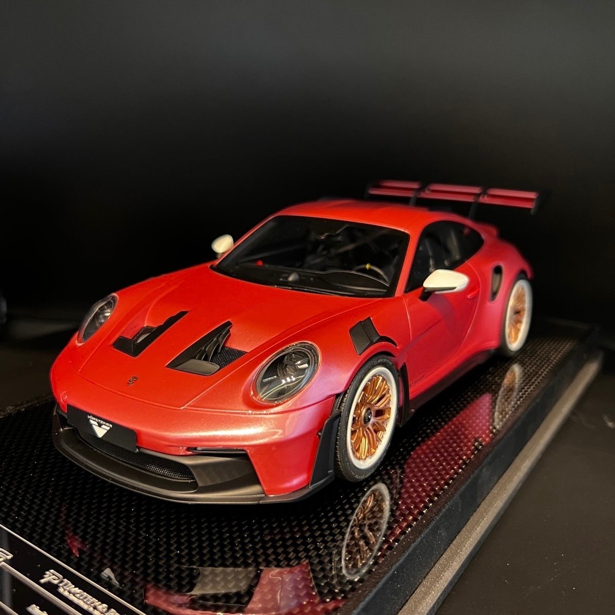 Porsche 911 (992) GT3 RS [Timothy & Pierre ] Pink Vorsteiner 1/18