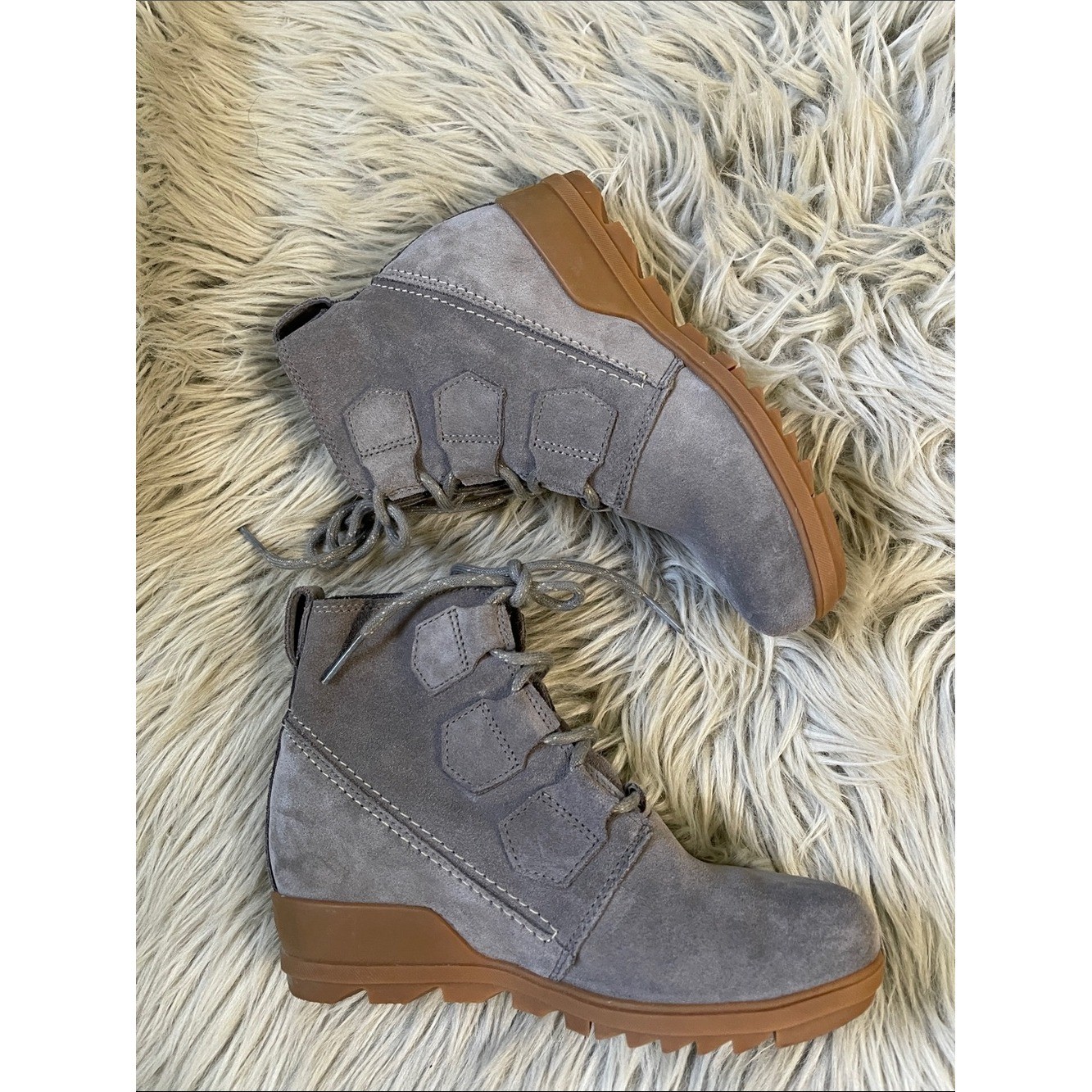 Sorel evie wedge suede booties