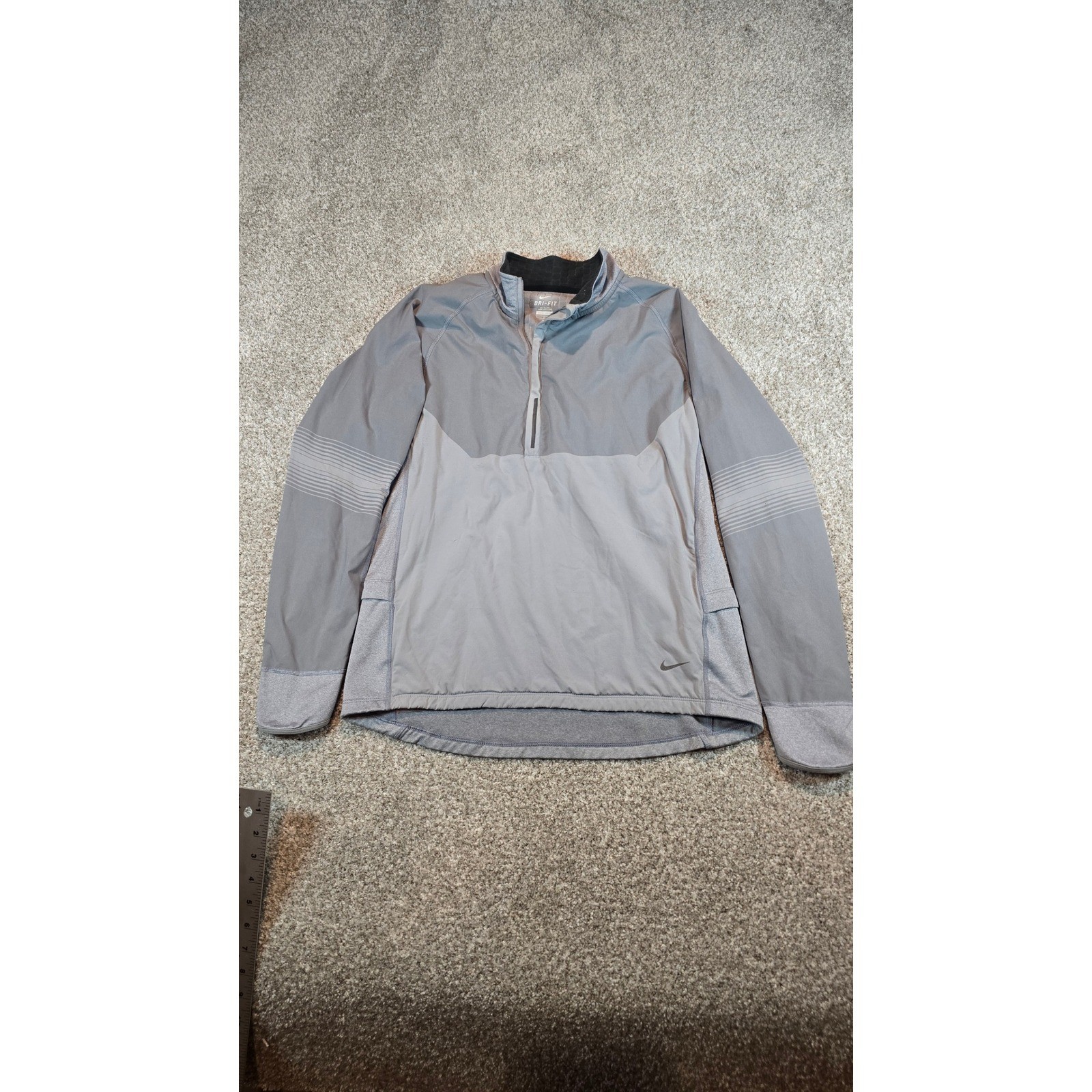 Nike Dri-FIT Mens Gray Quarter Zip Running Pullover Jacket 519785-066 Size M