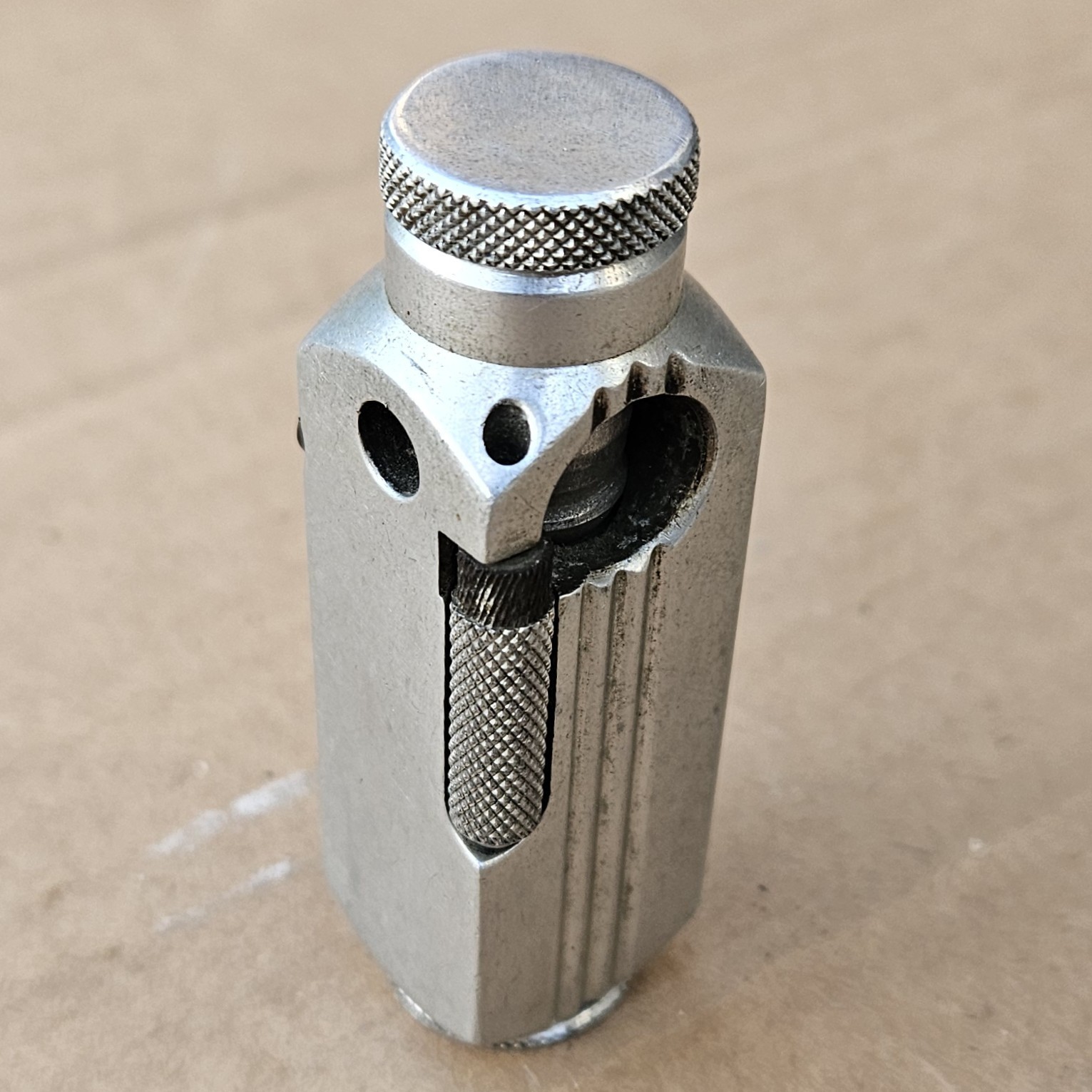 Vintage (1948) Flamidor Flambeau Aluminum Petrol Lighter / Made in France