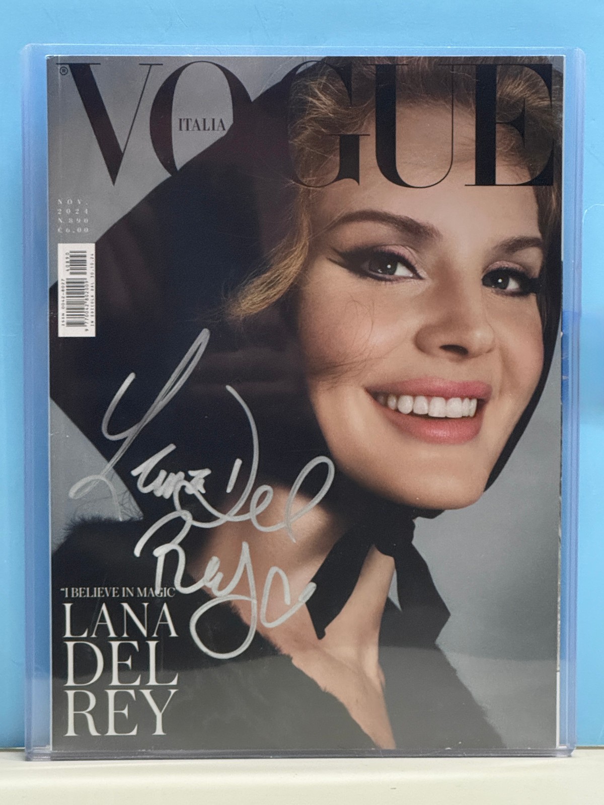 SIGNED LANA DEL REY - Vogue Italia Magazine Nov 2024 - COA AUTHENTICATED SIGNED LANA DEL REY - Vogue Italia Magazine Nov 2024 - COA AUTHENTICATED