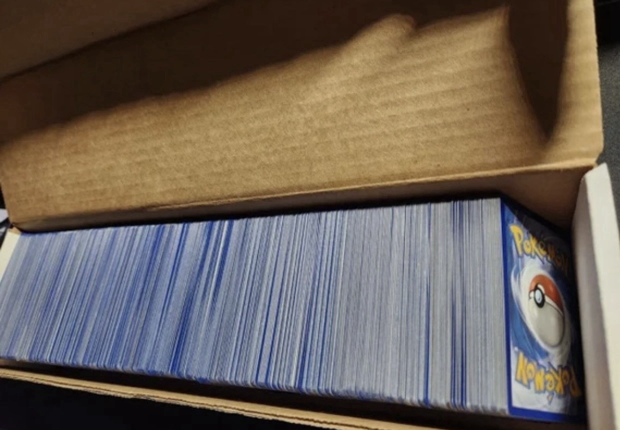 Pokémon TCG 200+ Card Bulk Lot w/ common/uncommon Cards, collection Pokémon TCG 200+ Card Bulk Lot w/ common/uncommon Cards, collection