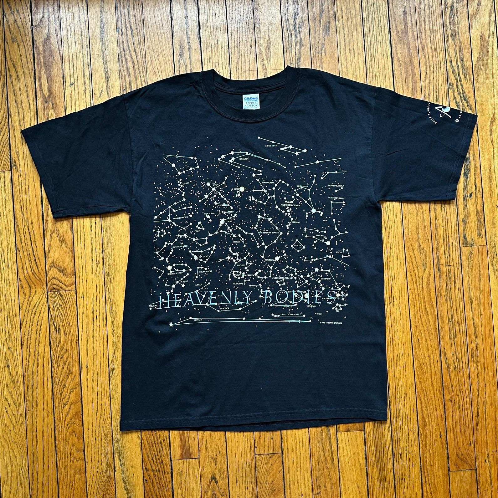 Vintage Heavenly Bodies Stars Constellations T-Shirt Adler Planetarium Large Vintage Heavenly Bodies Stars Constellations T-Shirt Adler Planetarium Large