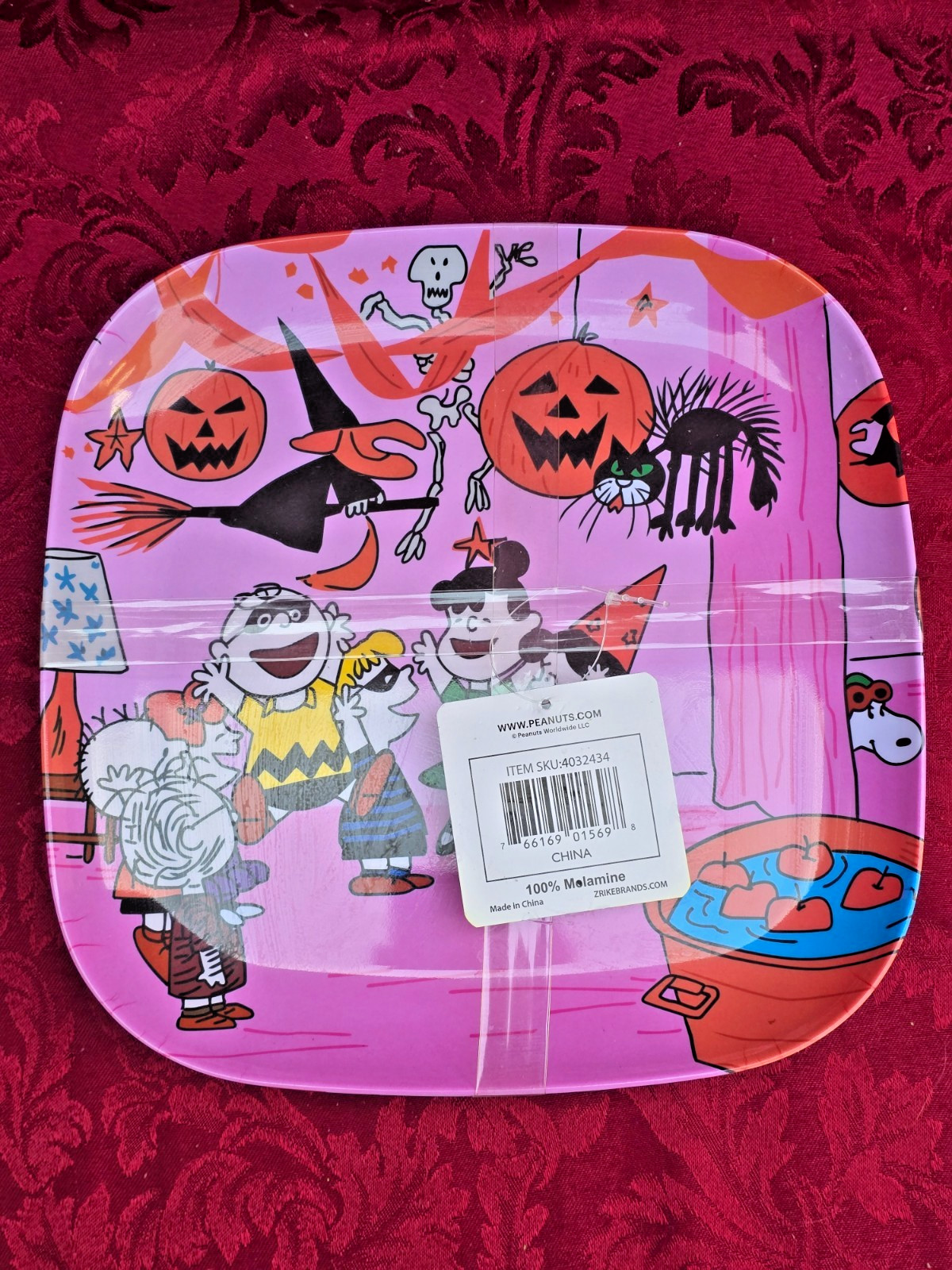 Zrike Brands Peanuts Halloween Gang Square Melamine 10\