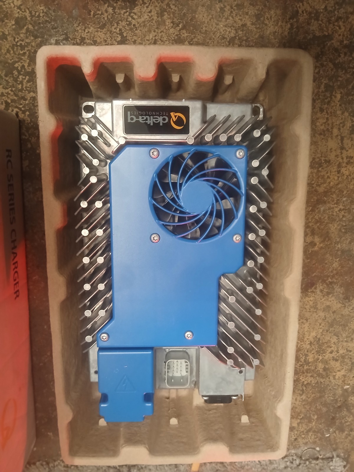 Delta- Q Technology 24v charger Part #: 946-0001Model: RC1000-U24-D Delta- Q Technology 24v charger Part #: 946-0001Model: RC1000-U24-D