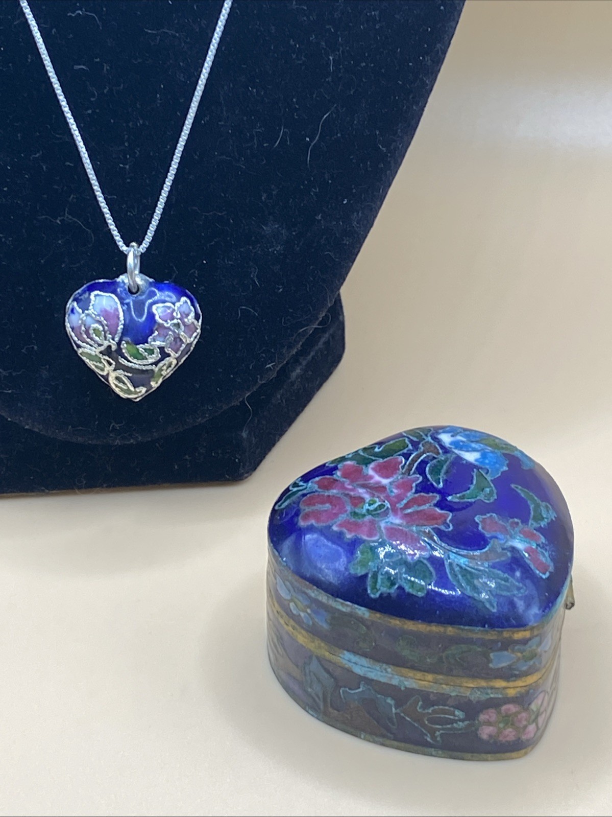Vintage 925 Sterling Cloisonné Heart Floral w/rich blue enamel W/match Trinket