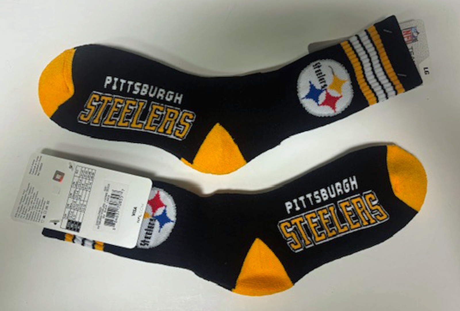 One Pair Pittsburgh Steelers 4 Stripe Deuce Socks - Large 10 to 13 NFL Licensed One Pair Pittsburgh Steelers 4 Stripe Deuce Socks - Large 10 to 13 NFL Licensed