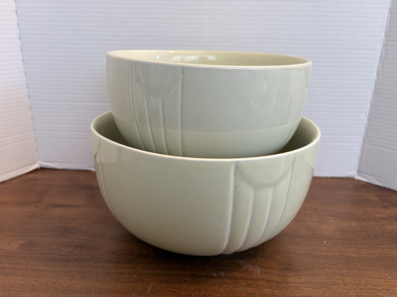 Set Of 2 Vintage Hall Superior Radiance 10” & 8.5” Mixing Bowls Cream Art Deco Set Of 2 Vintage Hall Superior Radiance 10” & 8.5” Mixing Bowls Cream Art Deco