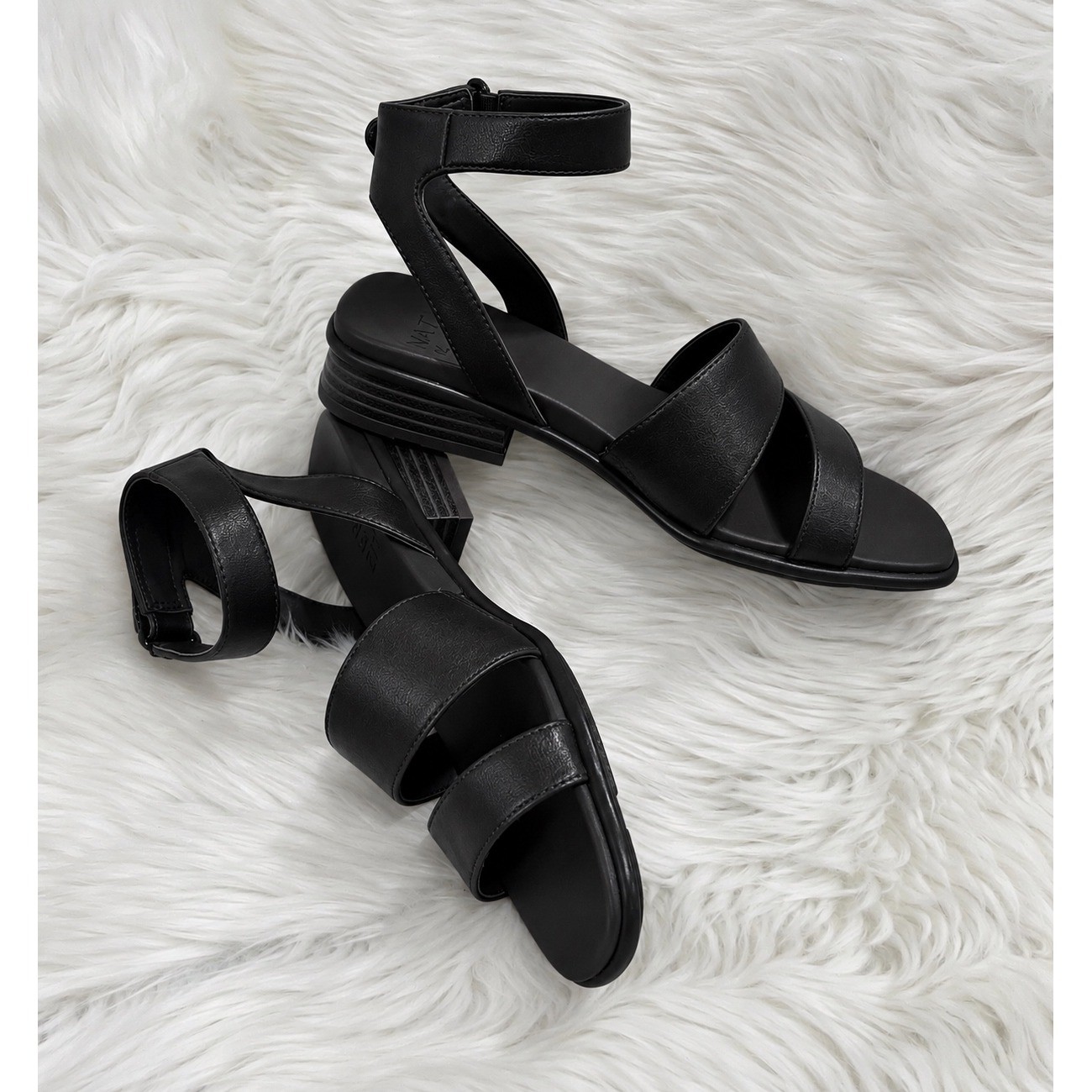 Naturalizer Effie Black Ankle Strap Sandals Women\'s Size 6.5 New in Box