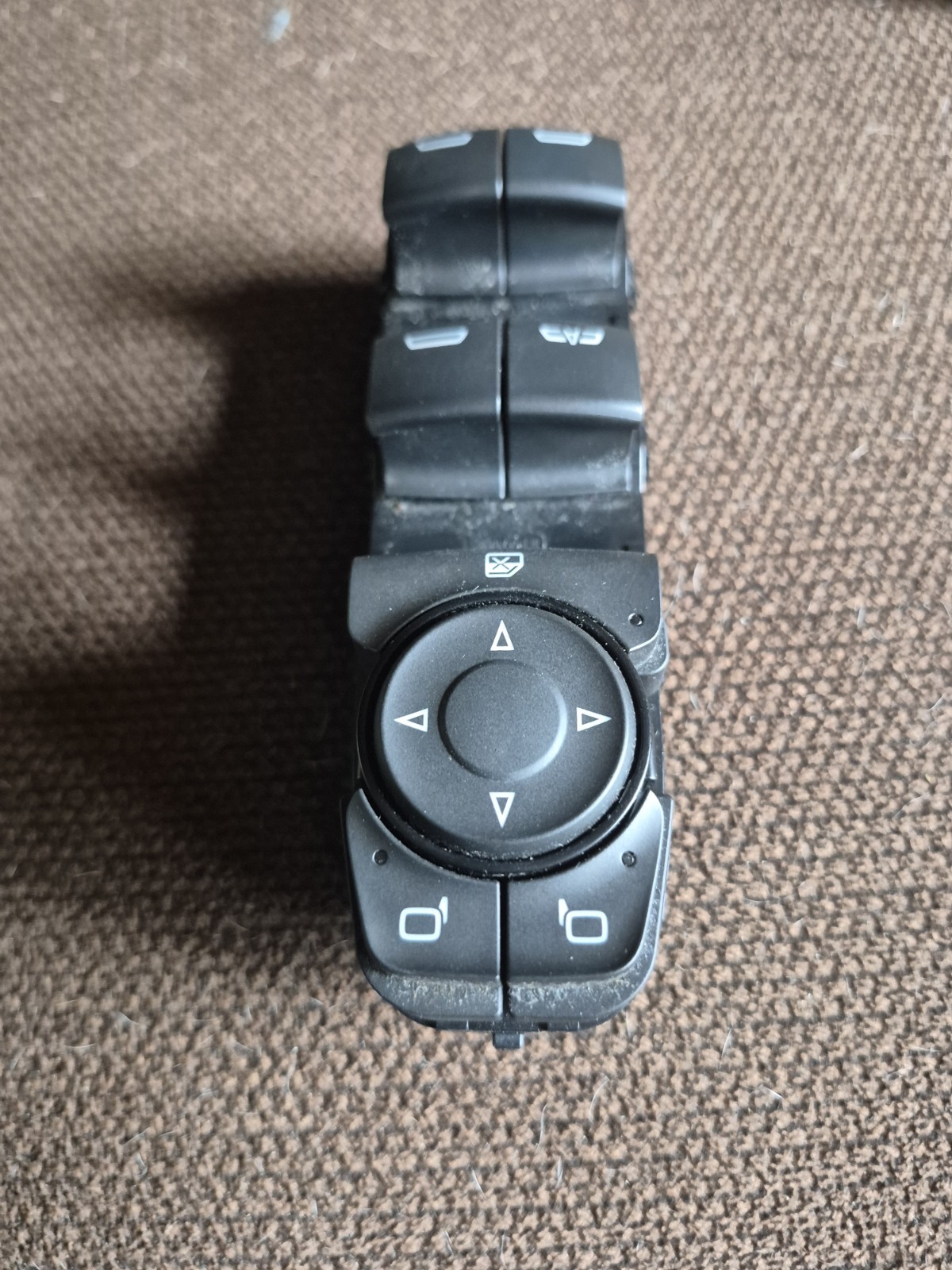 2021 - 2025 CHEVROLET TRAILBLAZER FRONT LEFT DOOR WINDOW CONTROL SWITCH OEM
