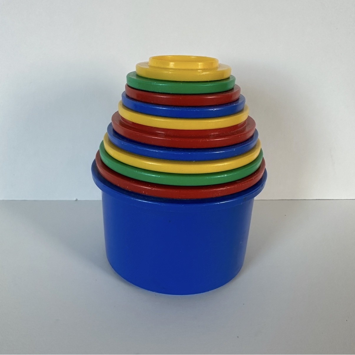 Vintage Discovery Toys Measure Up Stacking Nesting Cups 1984 missing one Vintage Discovery Toys Measure Up Stacking Nesting Cups 1984 missing one