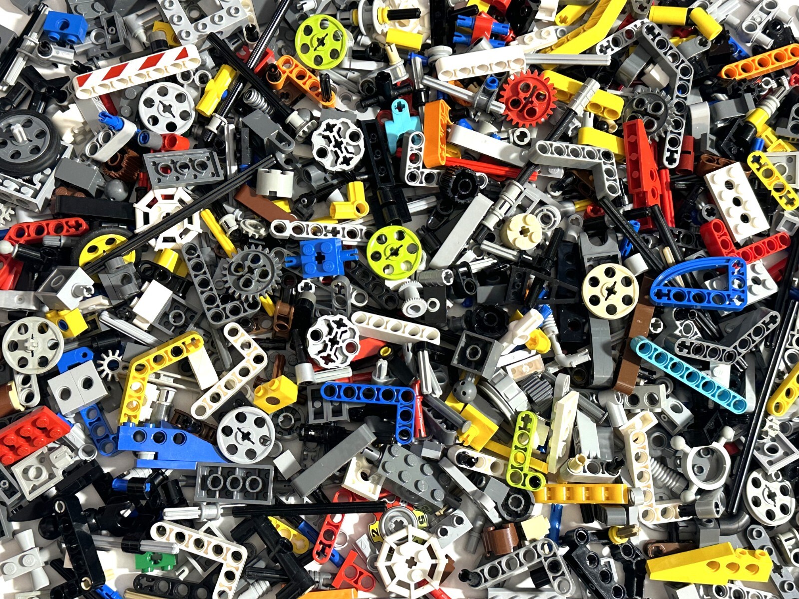 210+ Small Lego Technic Pieces Lot: connectors pins axles liftarm bush rods LEGO
