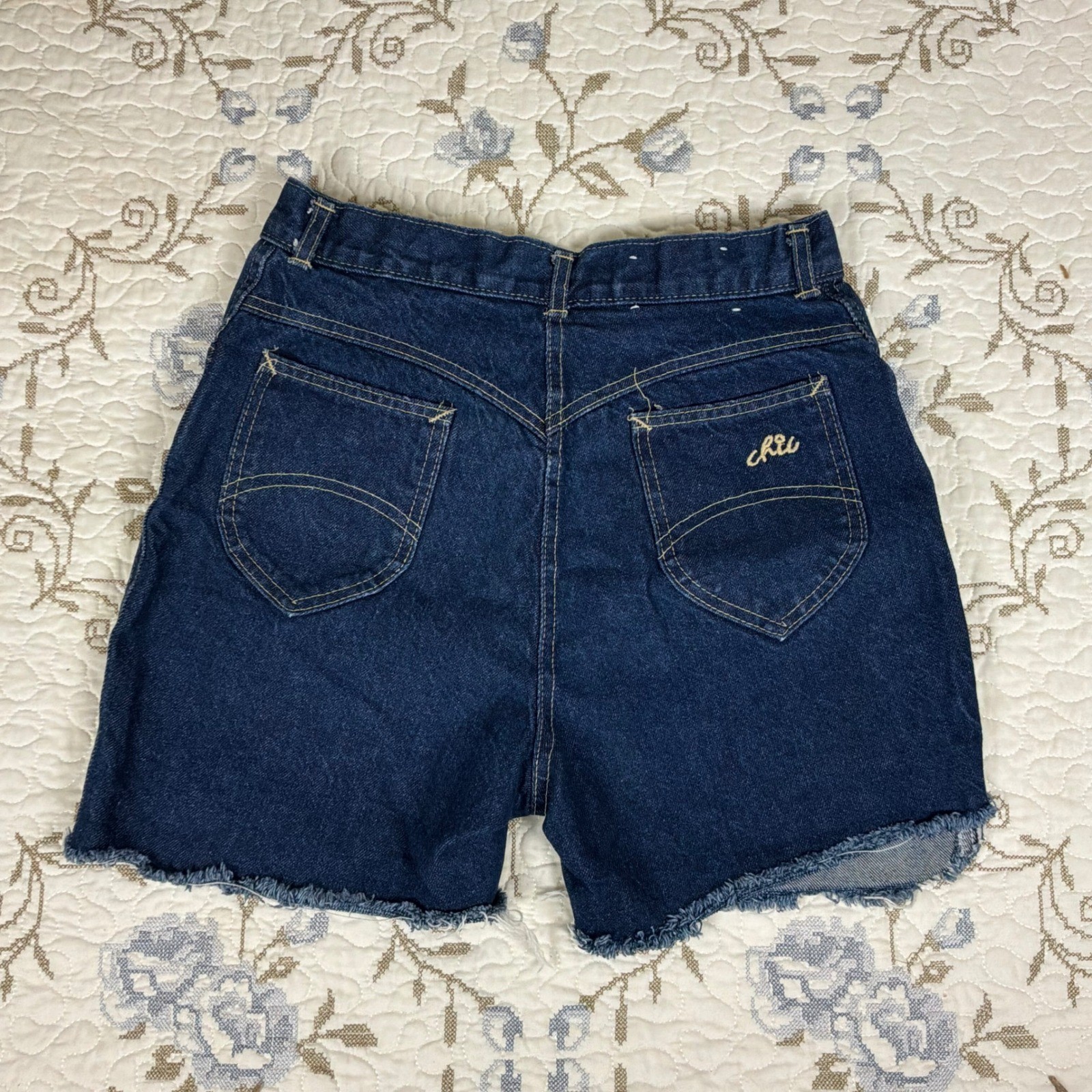 Vintage Chic dark wash denim jeans 🇺🇸✨ Made in USA Vintage Chic dark wash denim jeans 🇺🇸✨ Made in USA