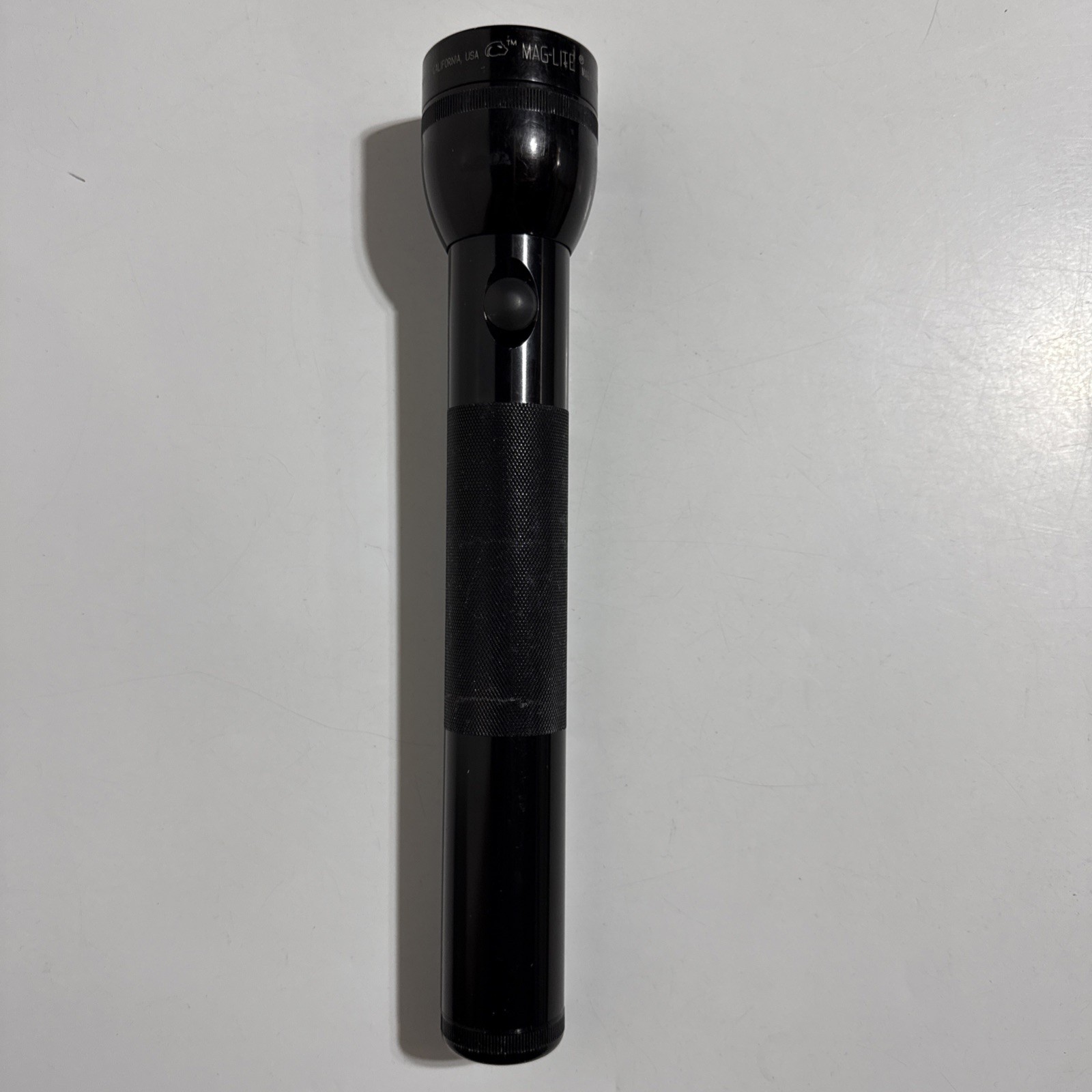 Mag-Lite 12 In Black Metal Flashlight 3 D Cell Made in USA Ontario, California