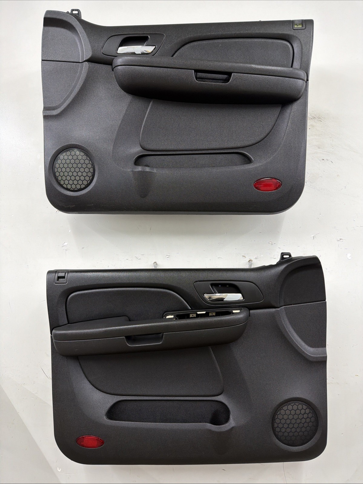 07-09 Chevy Tahoe Suburban GMC Yukon Set Of Front Power Door Panels OEM Black