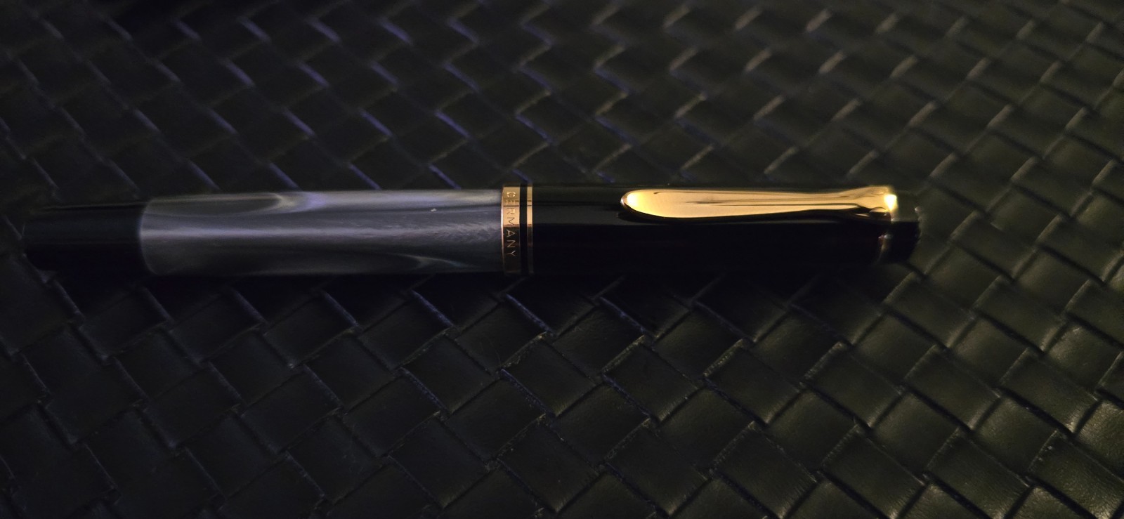 Pelikan Classic R200 Gray Marbled (Old Style) Pelikan Classic R200 Gray Marbled (Old Style)