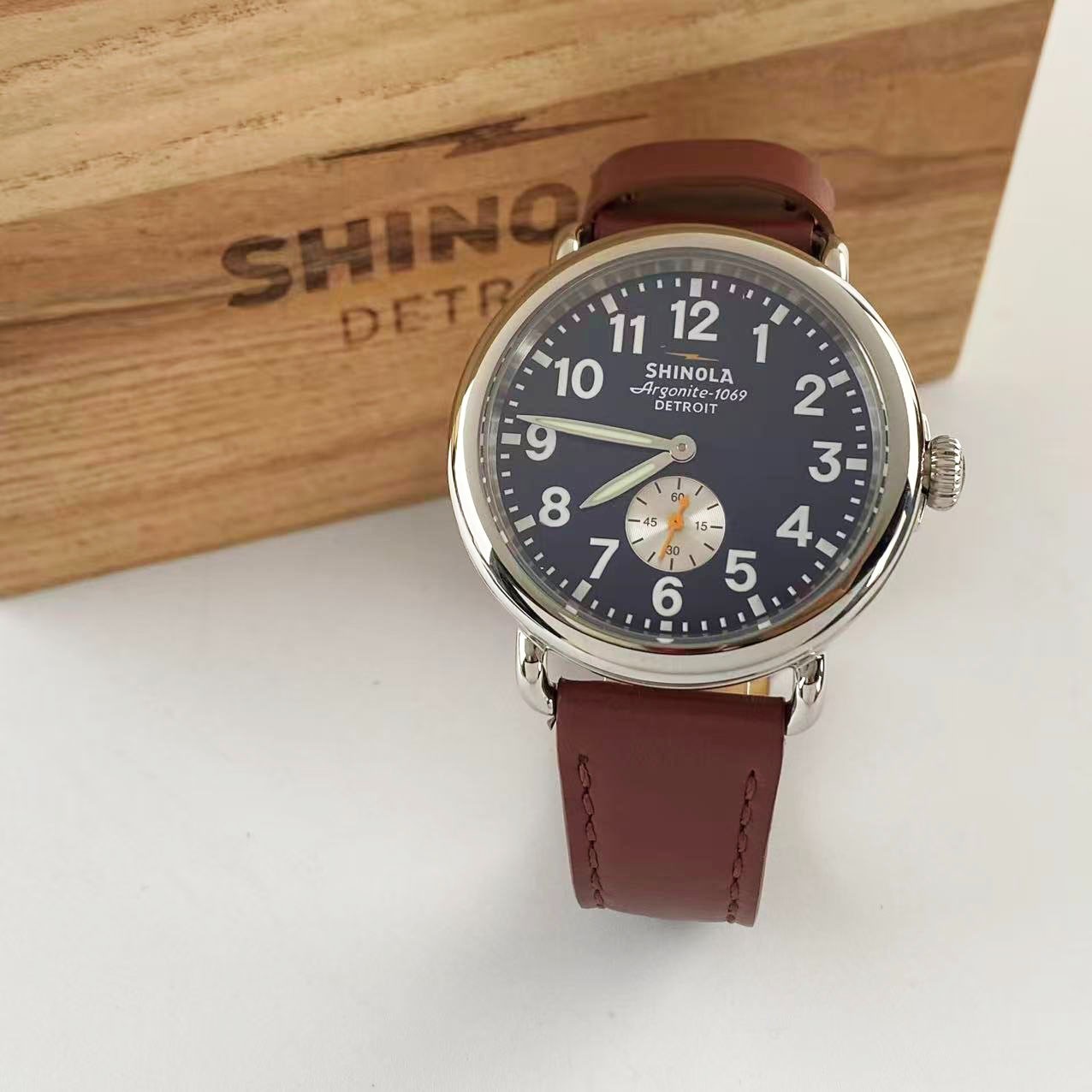 Shinola The Runwell ARGONITE 1069 Blue Dial Chronograph Quartz Men\'s Watch 41mm