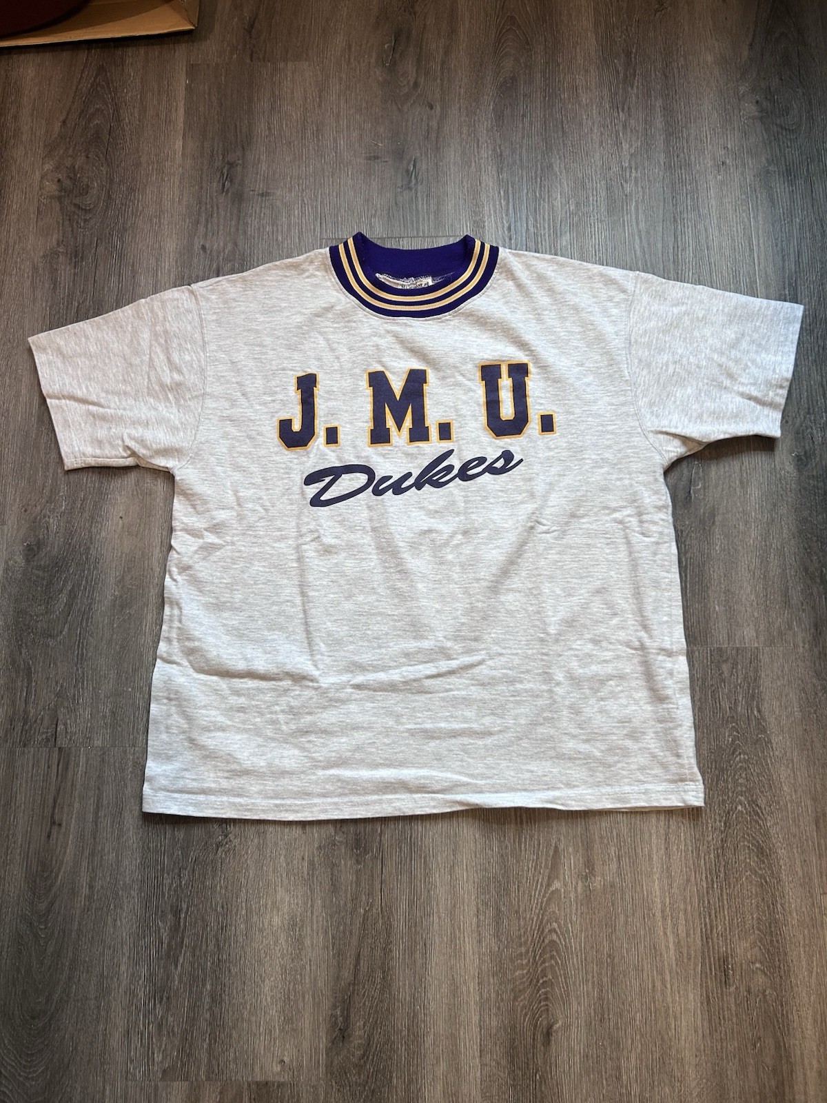 Vintage James Madison University JMU Dukes Gray Crew Neck Shirt Men’s Sz XL Vintage James Madison University JMU Dukes Gray Crew Neck Shirt Men’s Sz XL