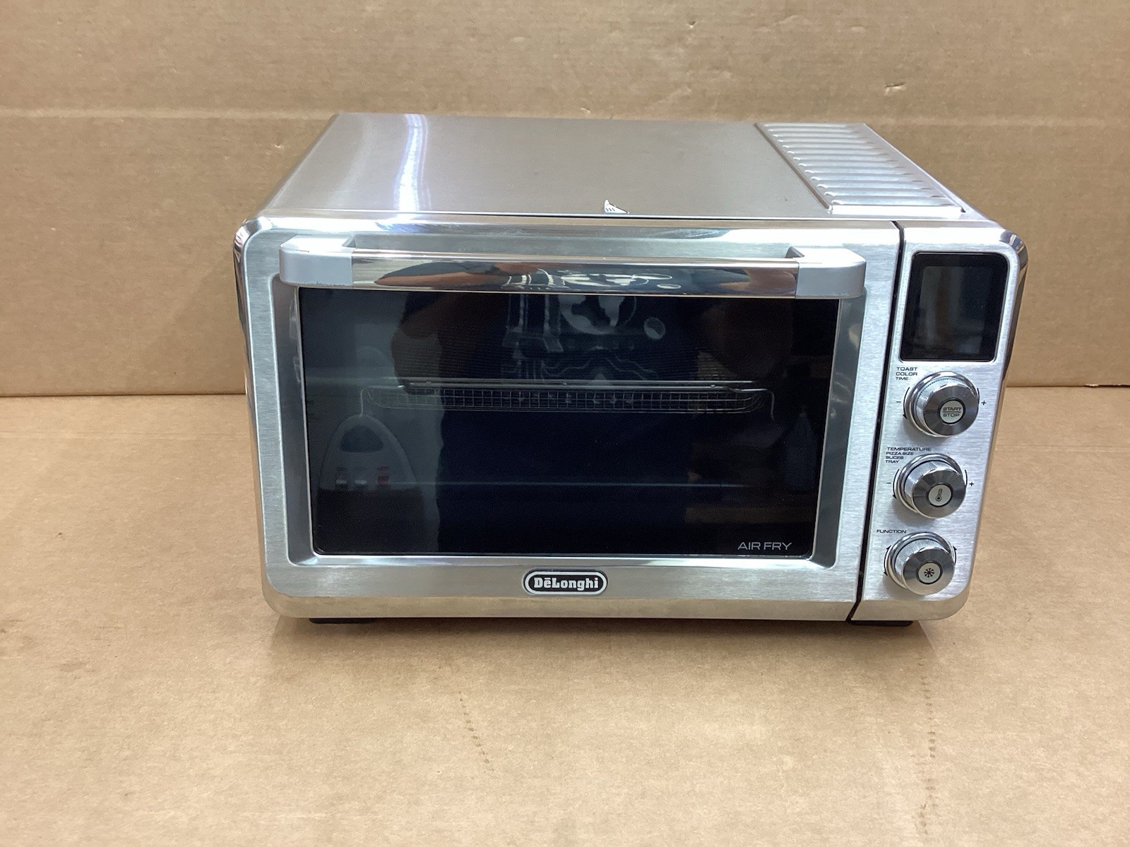 DeLonghi EO241264m Livenza Digital Stainless Steel Countertop Convection Oven