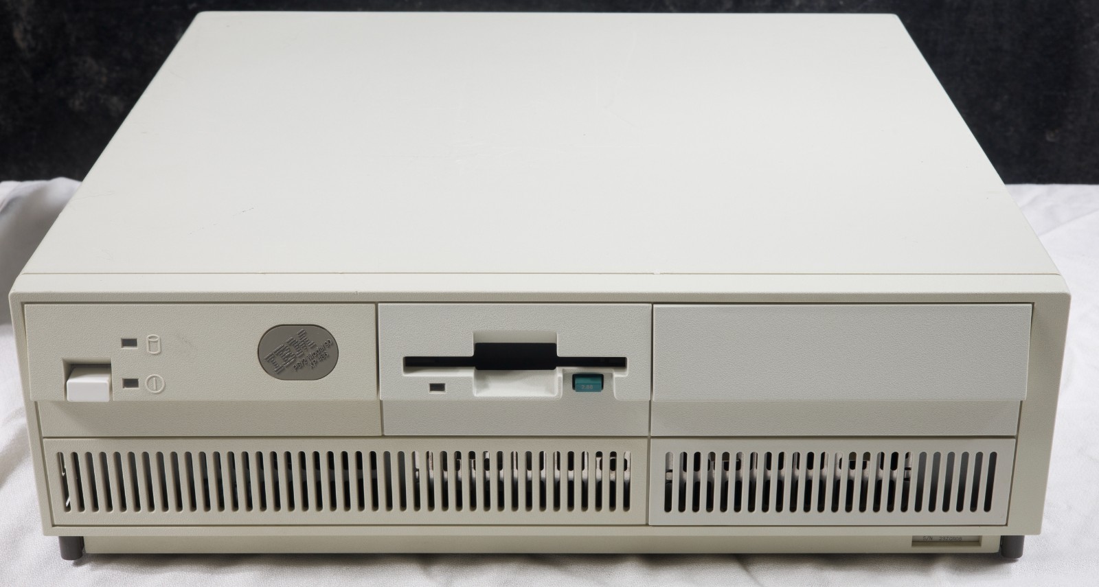 IBM PS/2 Model 90 XP 486 8590-0L9 486DX2-50 8MB RAM untested GR08