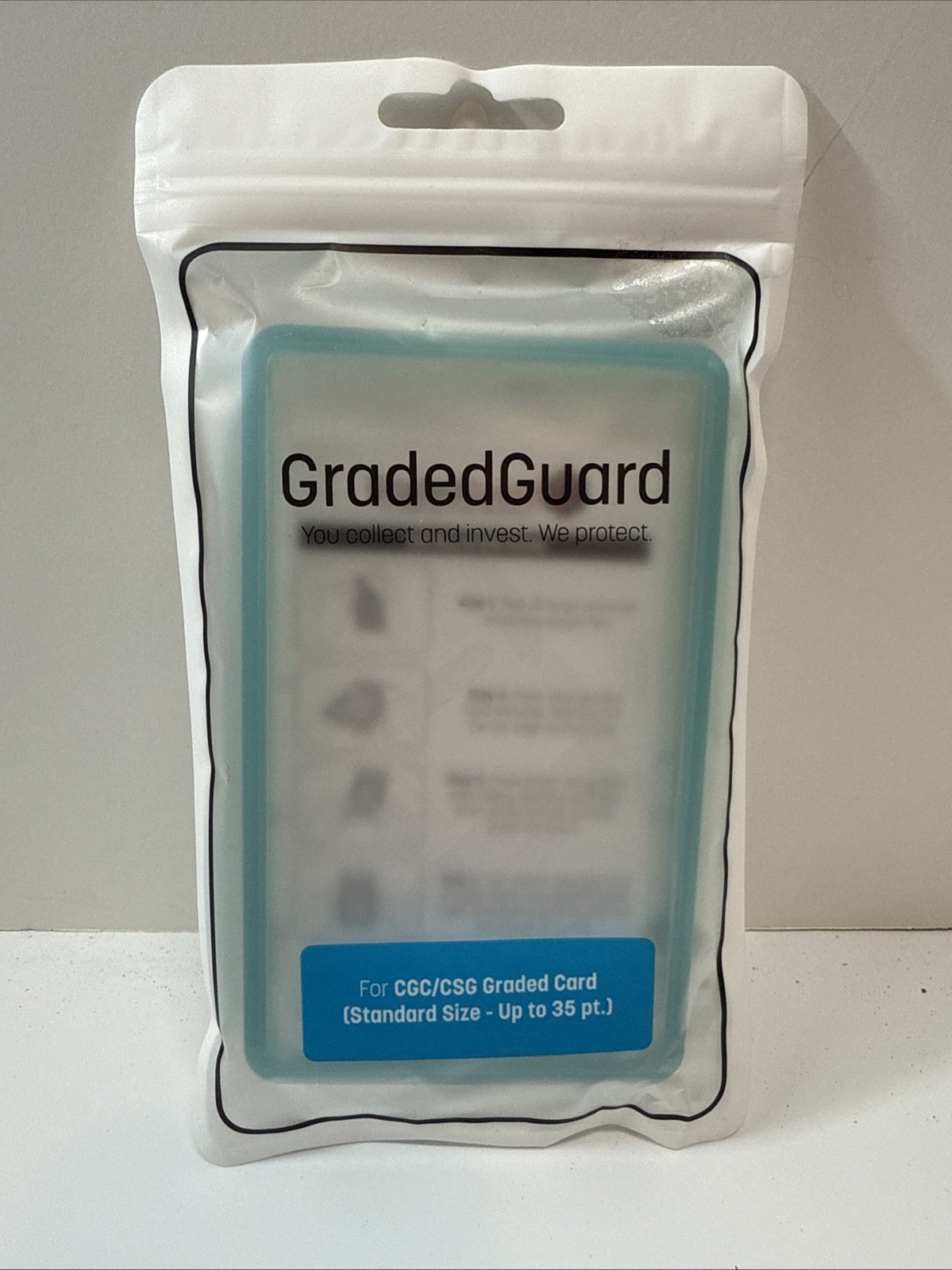 GradedGuard CGC Graded Guard Fluorescent Blue Limited Edition Glow In The Dark GradedGuard CGC Graded Guard Fluorescent Blue Limited Edition Glow In The Dark
