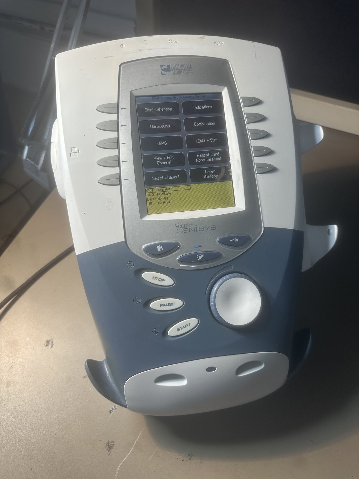 Chattanooga Vectra Genisys Clinical Therapy Unit Electrotherapy EStim Powers On