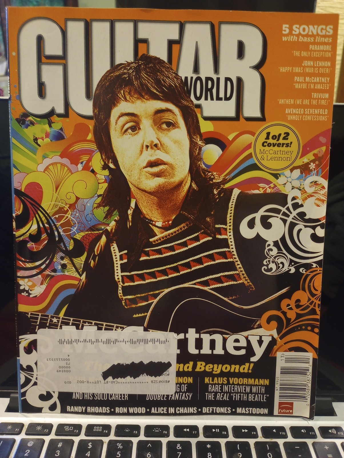 GUITAR WORLD-HOLIDAY 2010-PAUL McCARTNEY on cvr. VINTAGE