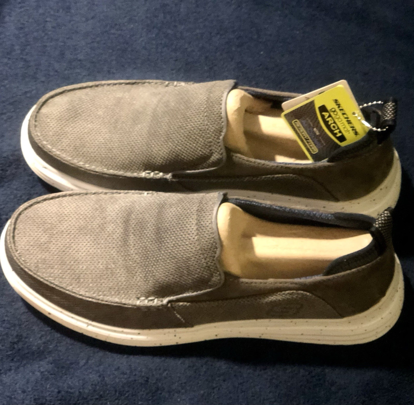 Sketchers Air Colled Relaxed Fit Hands Free Slip Ins Shoes Size 10 New Sketchers Air Colled Relaxed Fit Hands Free Slip Ins Shoes Size 10 New