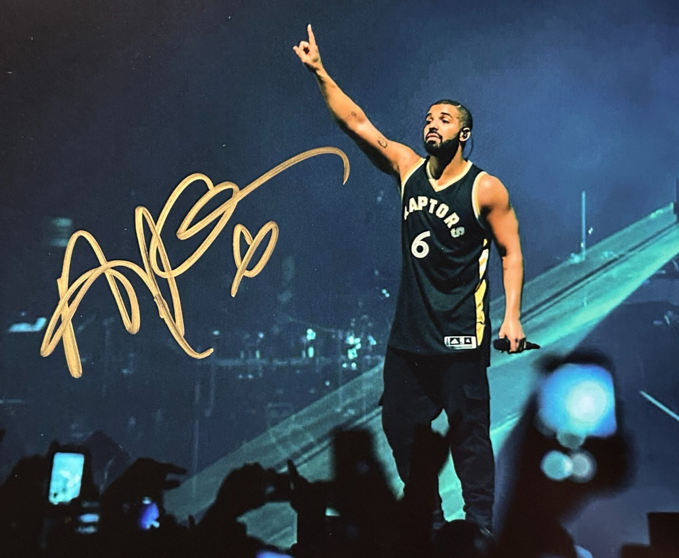 DRAKE  Signed 8x10\