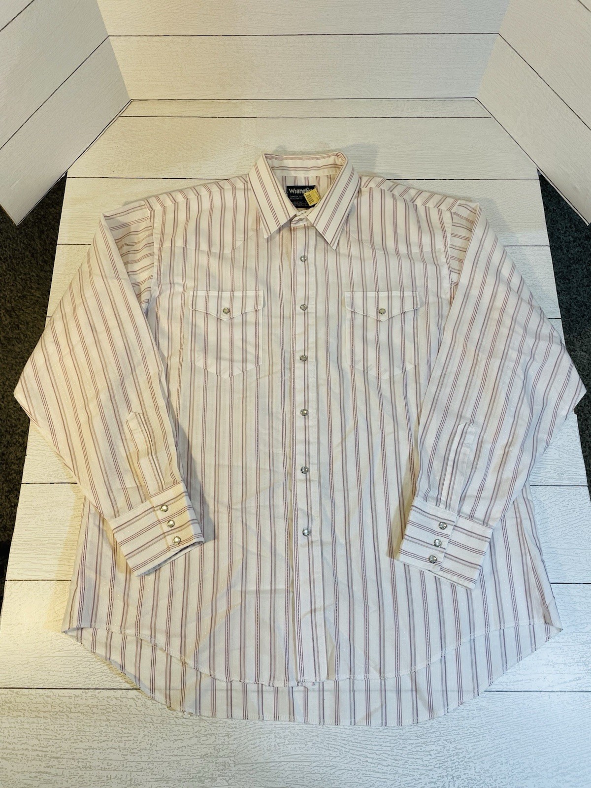 Wrangler X-Long Tails White Pearl Snap Rodeo Cowboy Western Shirt Sz 17 1/2 - 35 Wrangler X-Long Tails White Pearl Snap Rodeo Cowboy Western Shirt Sz 17 1/2 - 35
