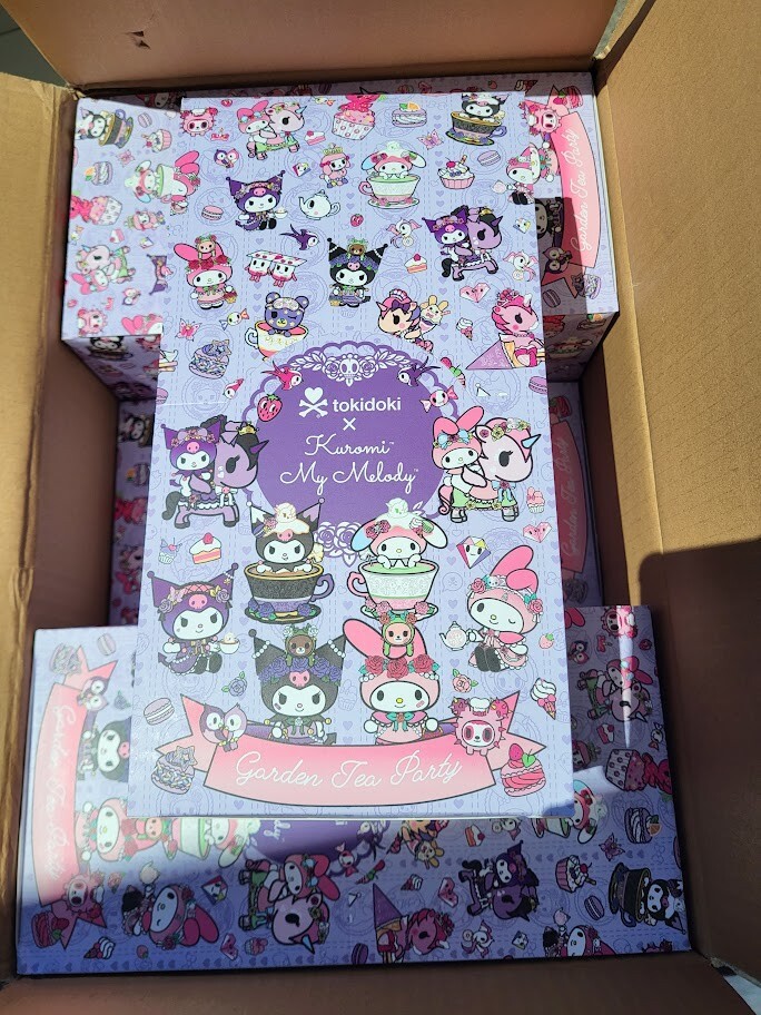 tokidoki Hello Kitty Kuromi & My Melody Garden Party Series -  Case