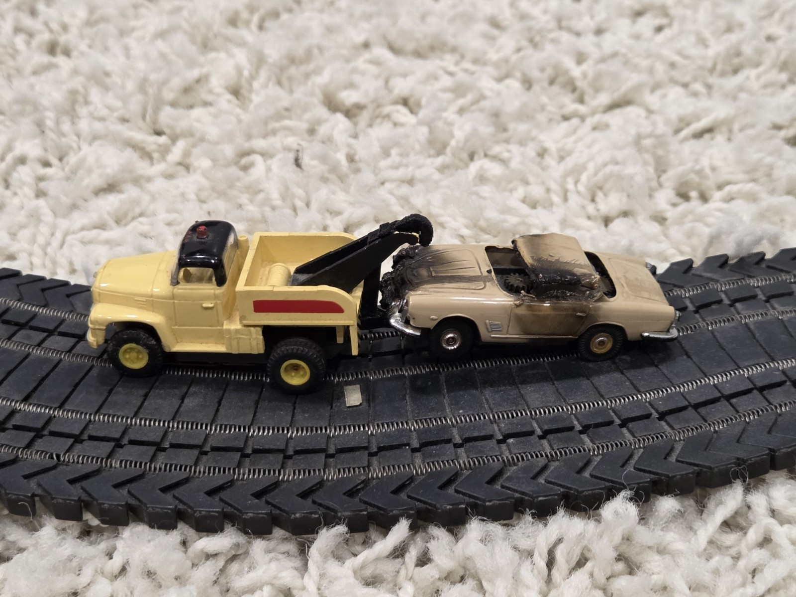 AURORA THUNDERJET TOW TRUCK HOOK Tjet T-JET Mack Int'l Wrecker VIBRATOR Limited