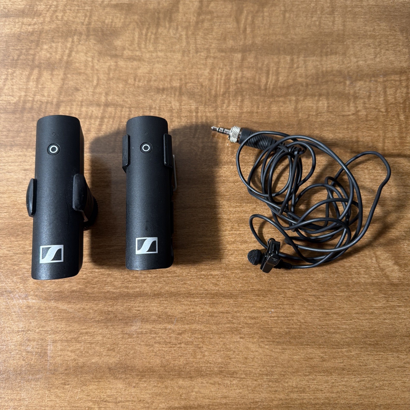 Sennheiser XSW-D Portable Lavalier Set Wireless Mic System RX35 TX35 ME2 Sennheiser XSW-D Portable Lavalier Set Wireless Mic System RX35 TX35 ME2
