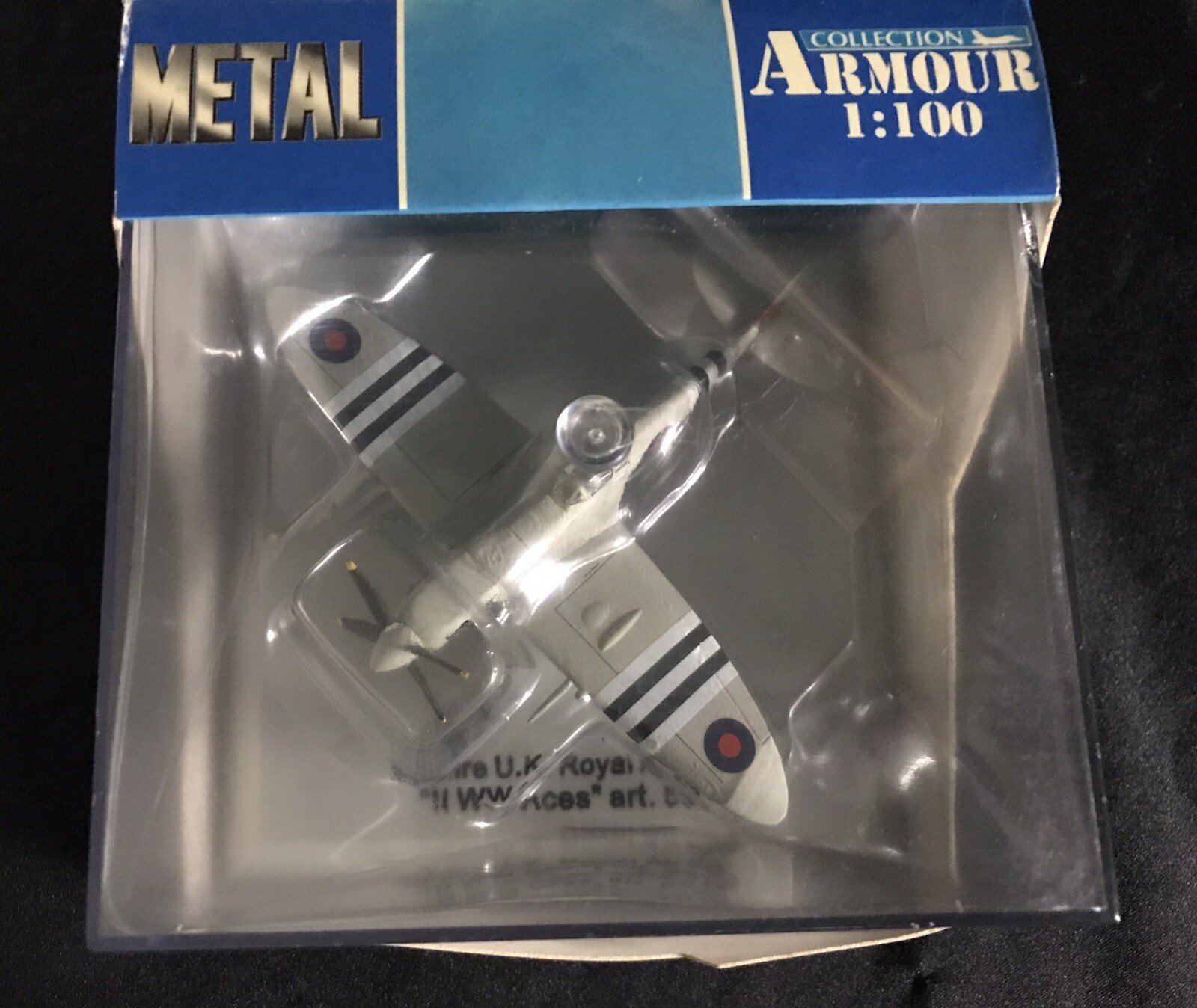 Armour Collection 1:100 Spitfire U.K. Royal Air Force \