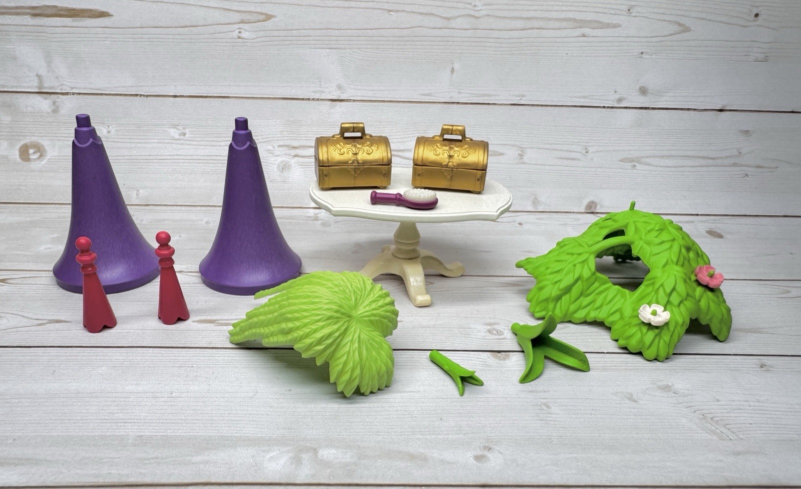 Playmobil 5756 Unicorn Fantasy Land Lot of 12 Pieces Parts Playmobil 5756 Unicorn Fantasy Land Lot of 12 Pieces Parts